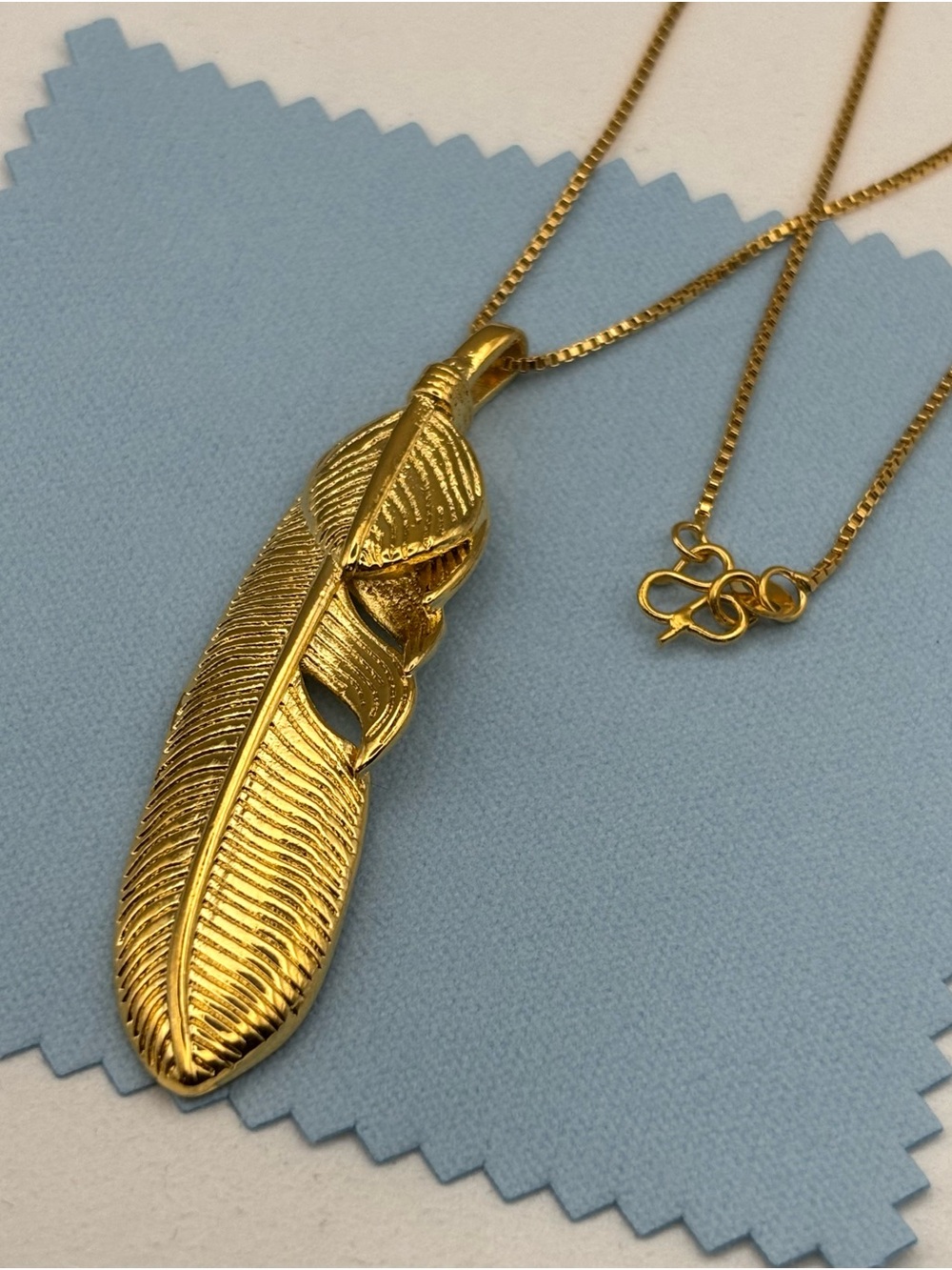 Gold Feather Pendant Necklace - Unbranded